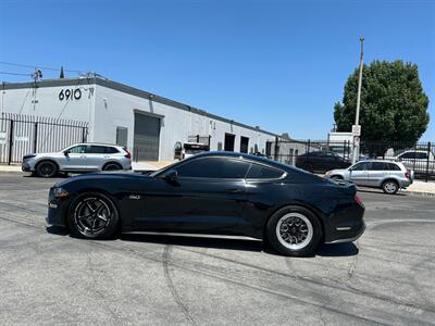 2020 Ford Mustang GT Premium   - Photo 2 - Canoga Park, CA 91303