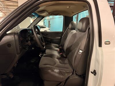 2003 Chevrolet Silverado 2500HD Work Truck   - Photo 16 - Canoga Park, CA 91303