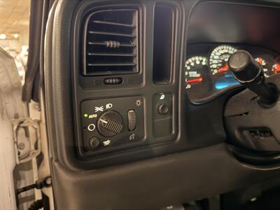 2003 Chevrolet Silverado 2500HD Work Truck   - Photo 21 - Canoga Park, CA 91303