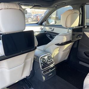 2019 Mercedes-Benz Mercedes-Maybach S 560 4M   - Photo 10 - Canoga Park, CA 91303