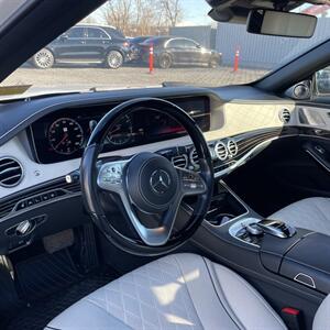 2019 Mercedes-Benz Mercedes-Maybach S 560 4M   - Photo 11 - Canoga Park, CA 91303