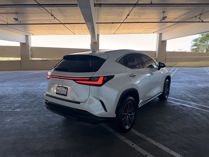 2024 Lexus NX 350 - Photo 4 - Canoga Park, CA 91303