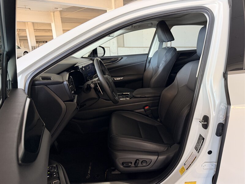 2024 Lexus NX 350 - Photo 16 - Canoga Park, CA 91303