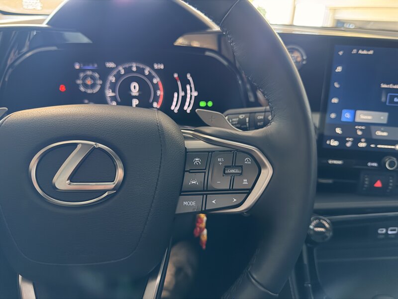 2024 Lexus NX 350 - Photo 39 - Canoga Park, CA 91303