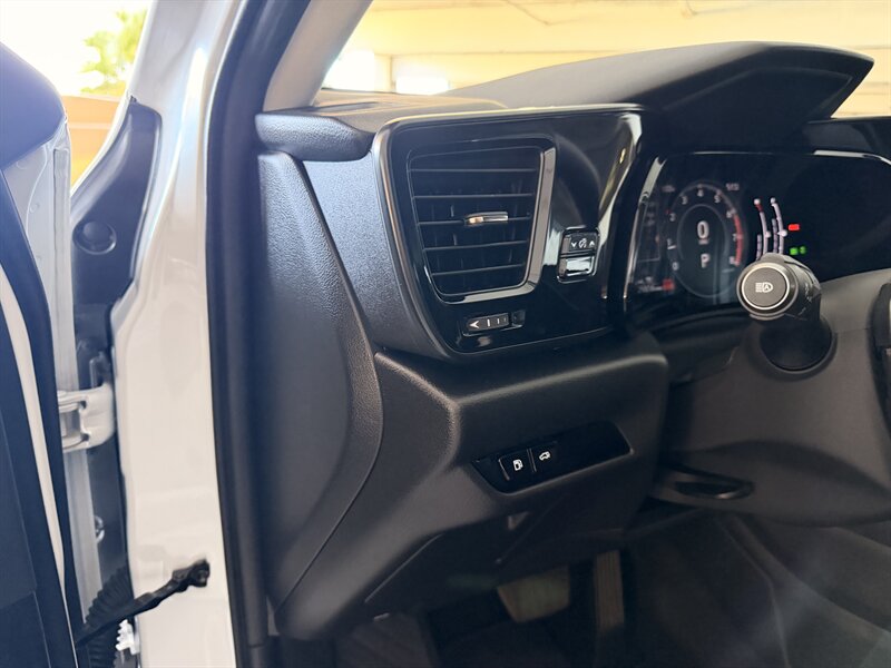2024 Lexus NX 350 - Photo 29 - Canoga Park, CA 91303