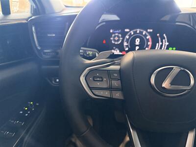 2024 Lexus NX 350 - Photo 38 - Canoga Park, CA 91303