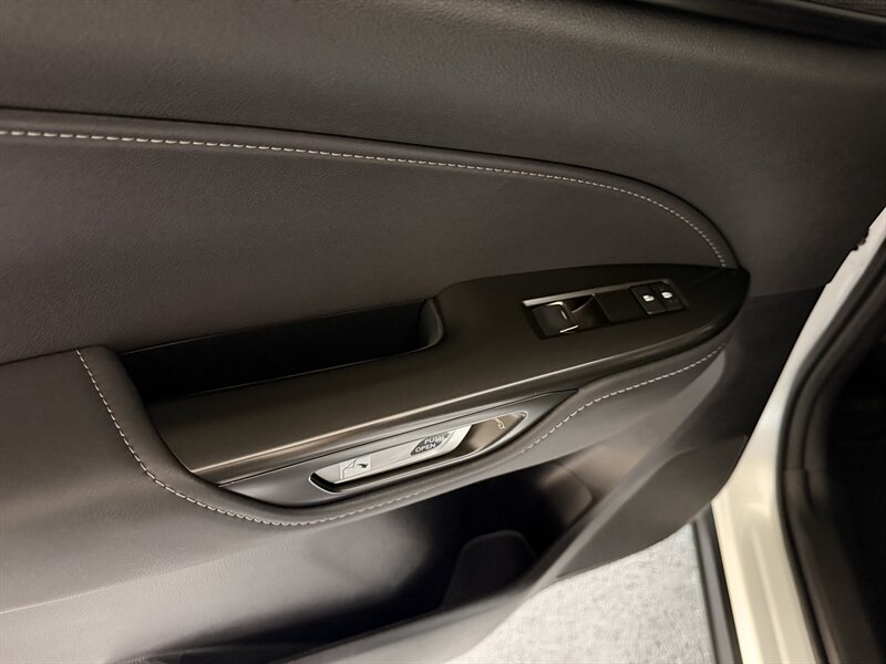 2024 Lexus NX 350 - Photo 23 - Canoga Park, CA 91303