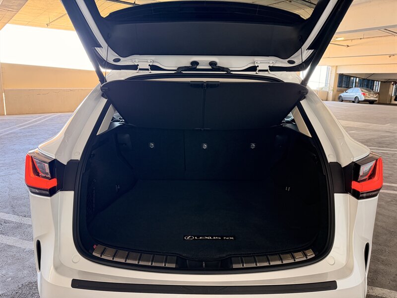 2024 Lexus NX 350 - Photo 9 - Canoga Park, CA 91303