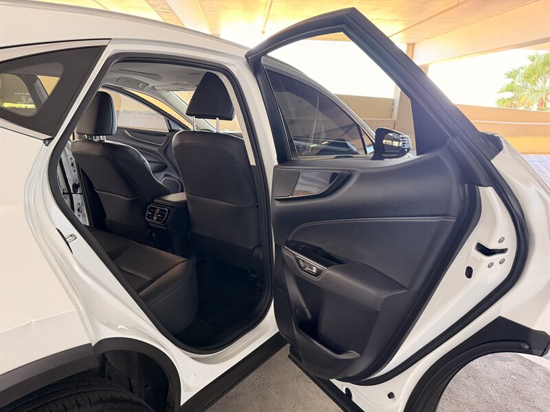 2024 Lexus NX 350 - Photo 19 - Canoga Park, CA 91303