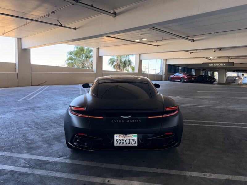 2024 Aston Martin DB12 V8 - Photo 8 - Canoga Park, CA 91303
