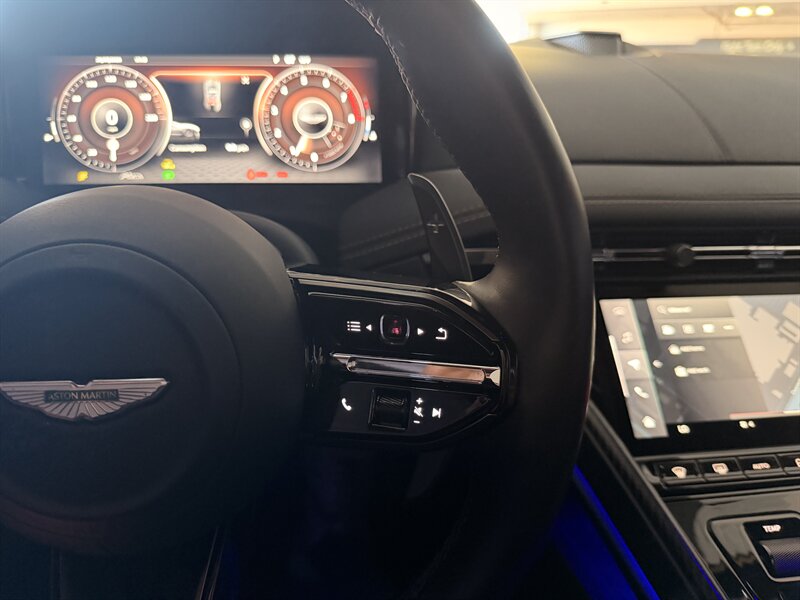 2024 Aston Martin DB12 V8 - Photo 34 - Canoga Park, CA 91303