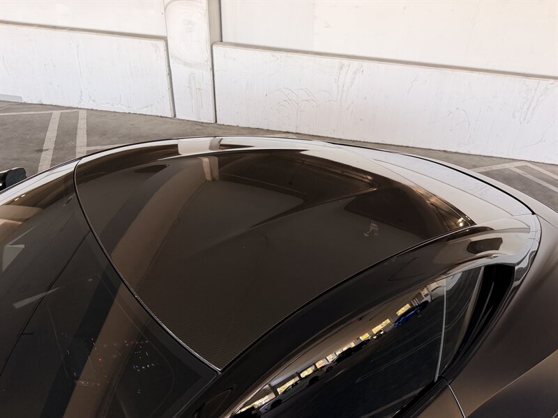 2024 Aston Martin DB12 V8 - Photo 12 - Canoga Park, CA 91303