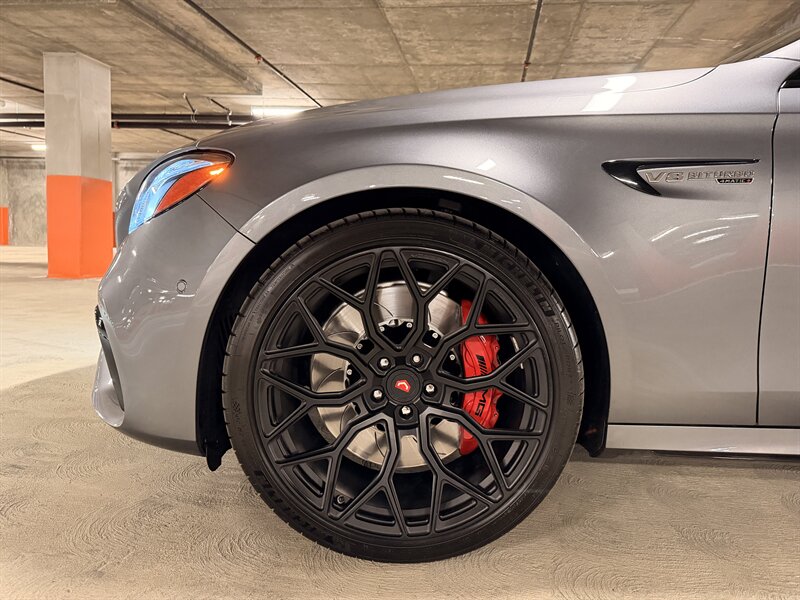 2018 Mercedes-Benz AMG E 63 S - Photo 13 - Canoga Park, CA 91303