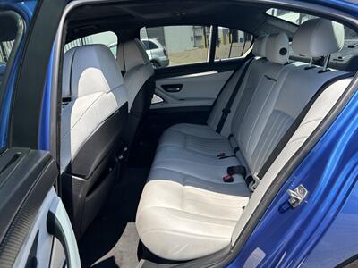 2013 BMW M5   - Photo 16 - Canoga Park, CA 91303