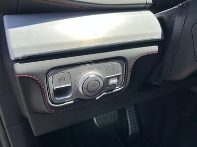 2023 Mercedes-Benz GLE AMG GLE 63 S   - Photo 28 - Canoga Park, CA 91303