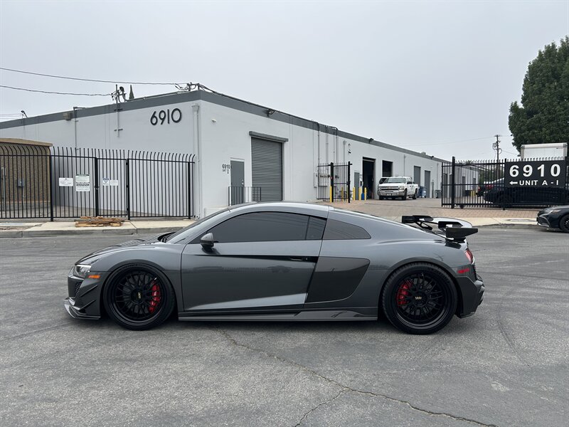 2023 Audi R8 5.2 V10 GT   - Photo 2 - Canoga Park, CA 91303
