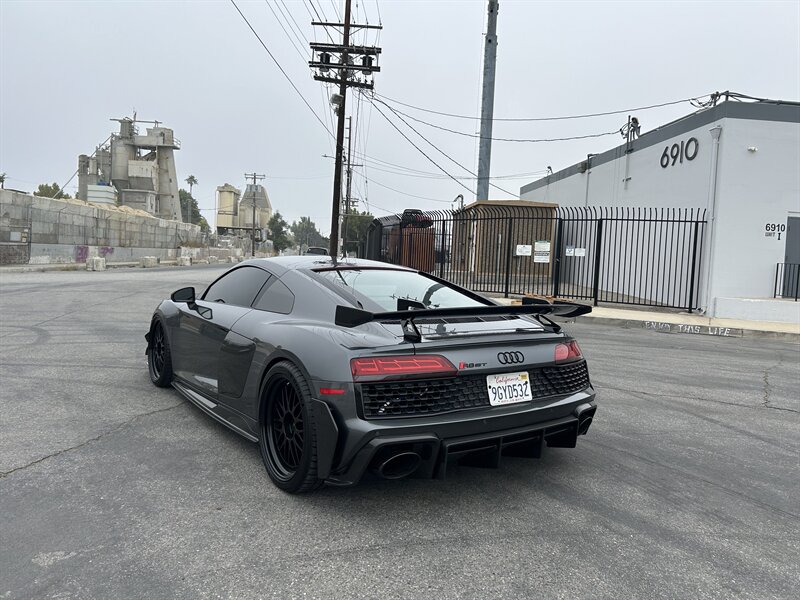 2023 Audi R8 5.2 V10 GT   - Photo 3 - Canoga Park, CA 91303