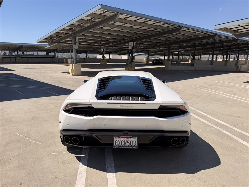 2016 Lamborghini Huracan LP 610-4 - Photo 8 - Canoga Park, CA 91303