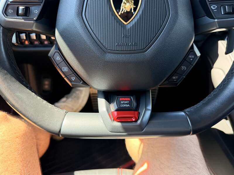 2016 Lamborghini Huracan LP 610-4 - Photo 37 - Canoga Park, CA 91303