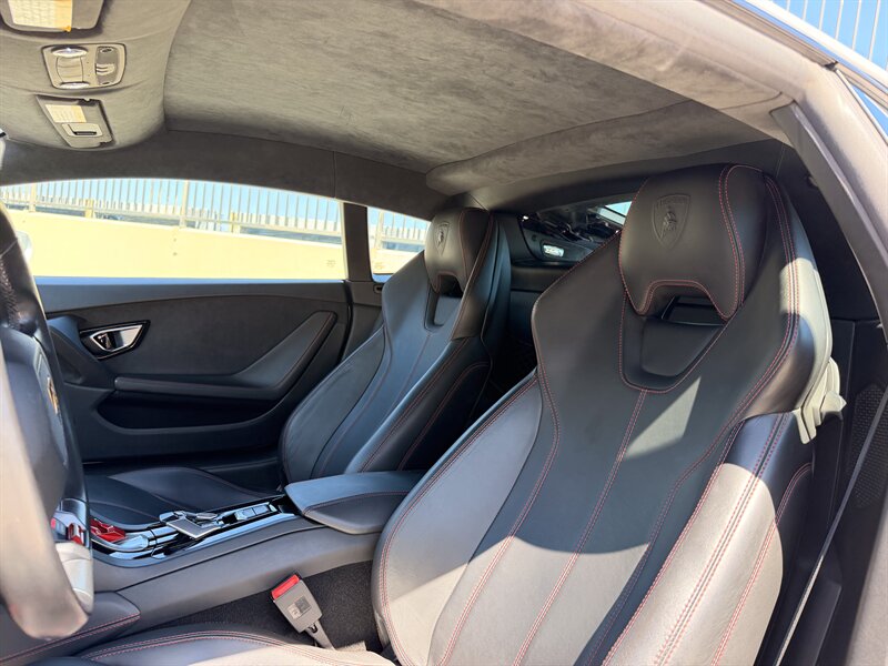 2016 Lamborghini Huracan LP 610-4 - Photo 26 - Canoga Park, CA 91303