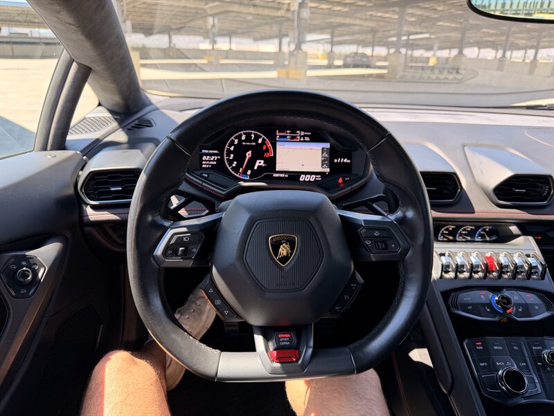 2016 Lamborghini Huracan LP 610-4 - Photo 34 - Canoga Park, CA 91303