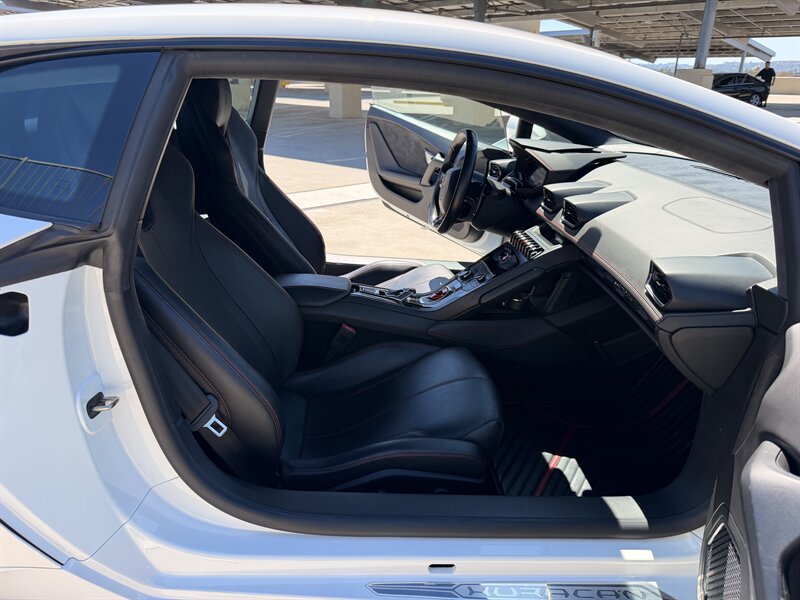 2016 Lamborghini Huracan LP 610-4 - Photo 21 - Canoga Park, CA 91303