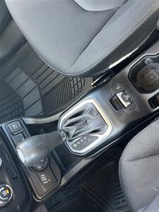 2020 Jeep Renegade Sport   - Photo 24 - Canoga Park, CA 91303