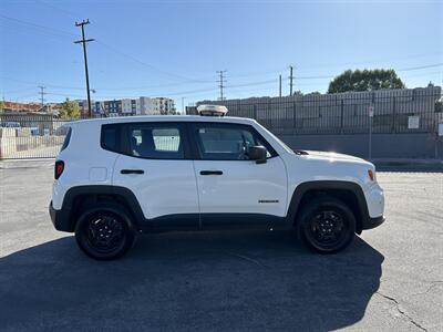 2020 Jeep Renegade Sport   - Photo 5 - Canoga Park, CA 91303