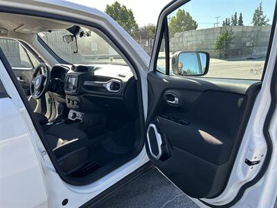 2020 Jeep Renegade Sport   - Photo 19 - Canoga Park, CA 91303