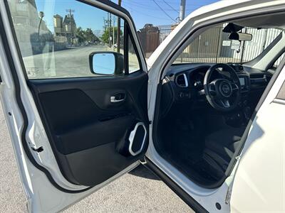 2020 Jeep Renegade Sport   - Photo 13 - Canoga Park, CA 91303