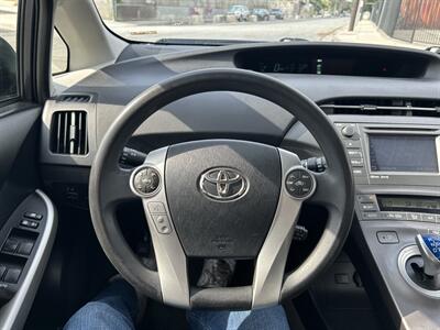 2015 Toyota Prius Three   - Photo 33 - Canoga Park, CA 91303