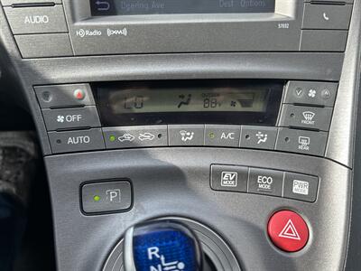 2015 Toyota Prius Three   - Photo 31 - Canoga Park, CA 91303