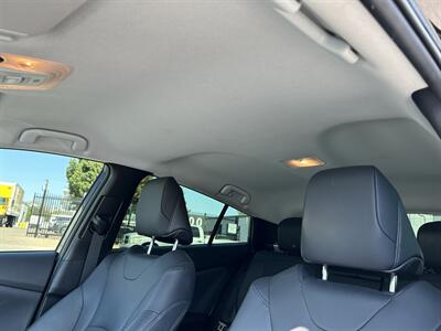 2022 Toyota Prius XLE   - Photo 34 - Canoga Park, CA 91303