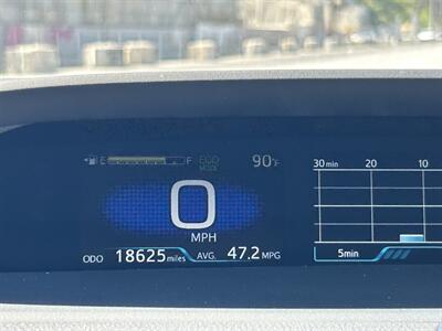 2022 Toyota Prius XLE   - Photo 42 - Canoga Park, CA 91303