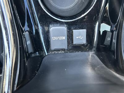 2022 Toyota Prius XLE   - Photo 27 - Canoga Park, CA 91303
