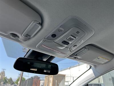 2022 Toyota Prius XLE   - Photo 33 - Canoga Park, CA 91303