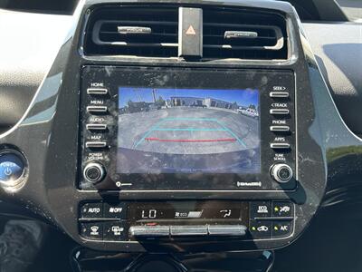 2022 Toyota Prius XLE   - Photo 32 - Canoga Park, CA 91303