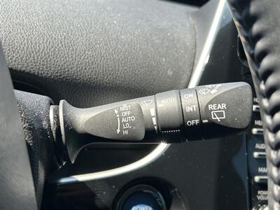 2022 Toyota Prius XLE   - Photo 39 - Canoga Park, CA 91303