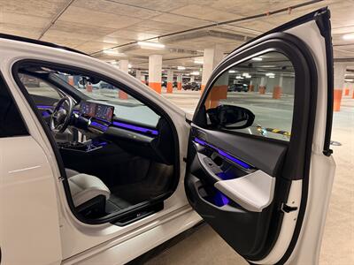 2025 BMW M5 Touring   - Photo 26 - Canoga Park, CA 91303