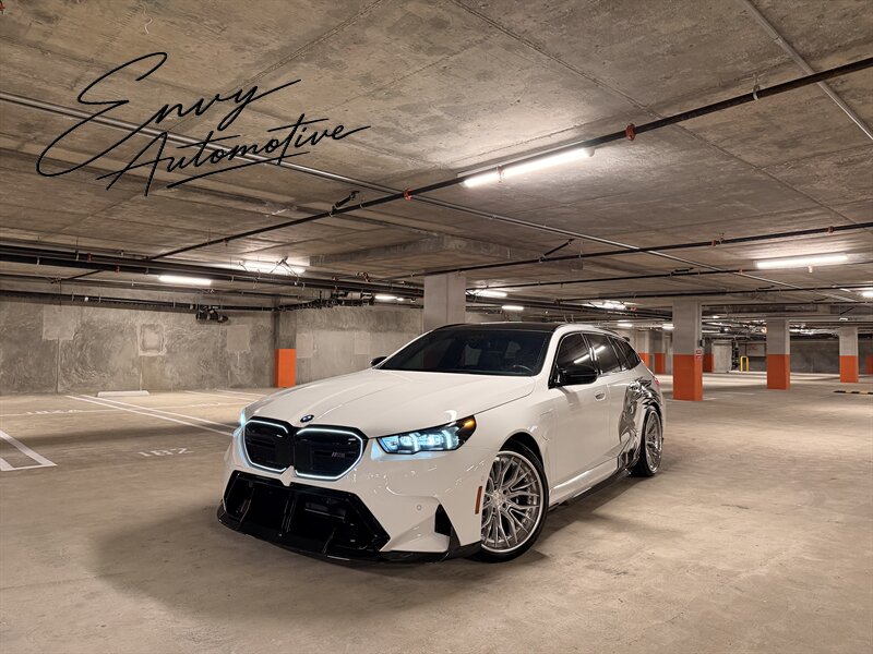 2025 BMW M5 Touring   - Photo 1 - Canoga Park, CA 91303