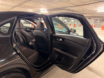 2023 Kia Forte GT-Line   - Photo 16 - Canoga Park, CA 91303