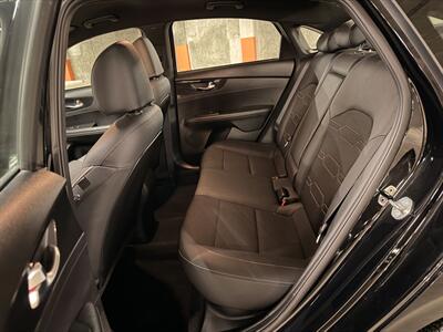2023 Kia Forte GT-Line   - Photo 15 - Canoga Park, CA 91303