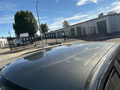 2010 Dodge Ram 1500 SLT   - Photo 15 - Canoga Park, CA 91303