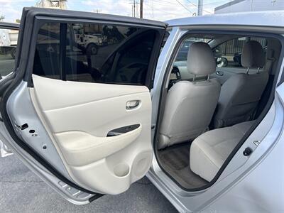 2011 Nissan LEAF SL   - Photo 17 - Canoga Park, CA 91303