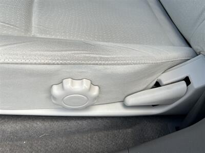 2011 Nissan LEAF SL   - Photo 24 - Canoga Park, CA 91303