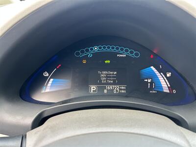 2011 Nissan LEAF SL   - Photo 30 - Canoga Park, CA 91303
