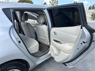 2011 Nissan LEAF SL   - Photo 19 - Canoga Park, CA 91303