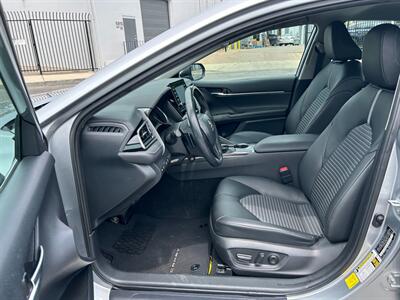2021 Toyota Camry SE   - Photo 12 - Canoga Park, CA 91303