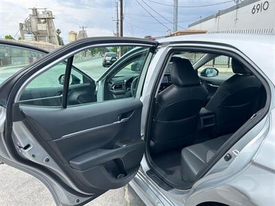 2021 Toyota Camry SE   - Photo 13 - Canoga Park, CA 91303