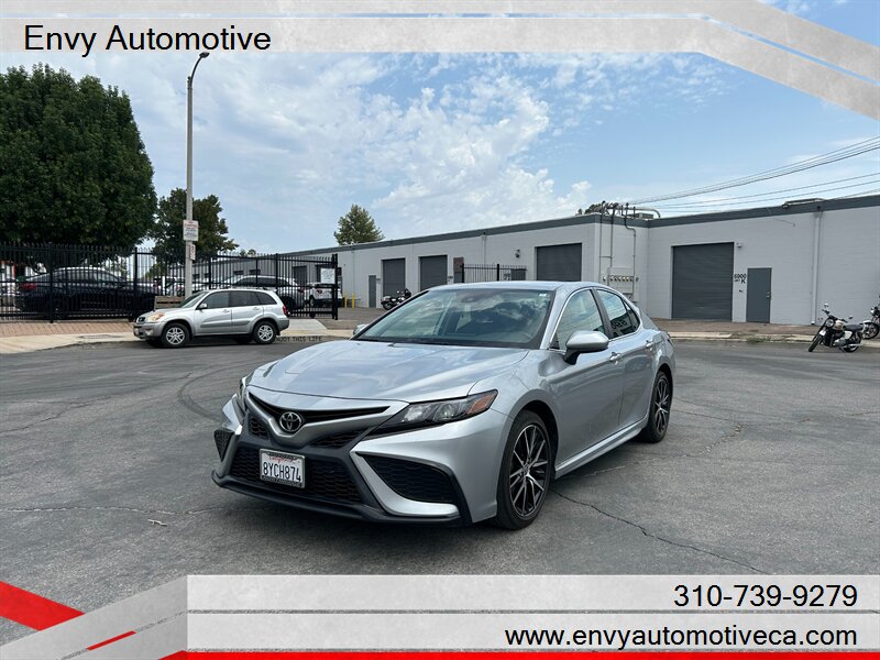 2021 Toyota Camry SE - Photo 1 - Canoga Park, CA 91303